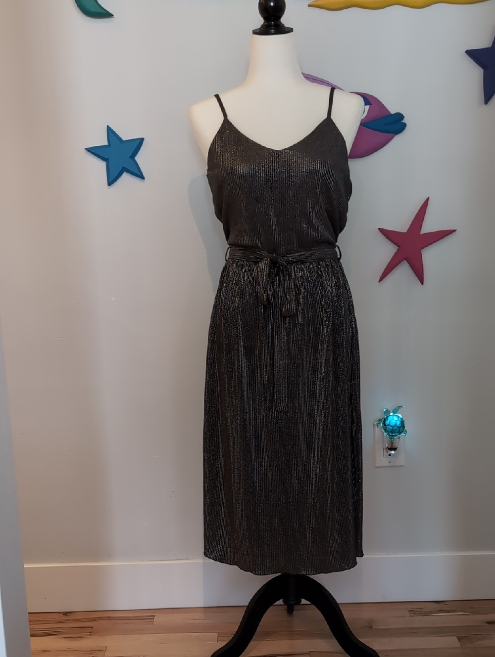 Metallic Black Sleeveless Midi Dress with Waist Tie
